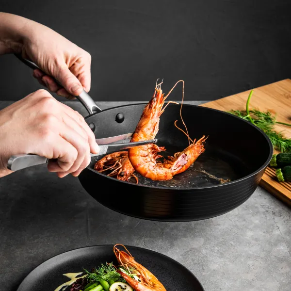 Masterchef Frigideira Preto>CASA Hot